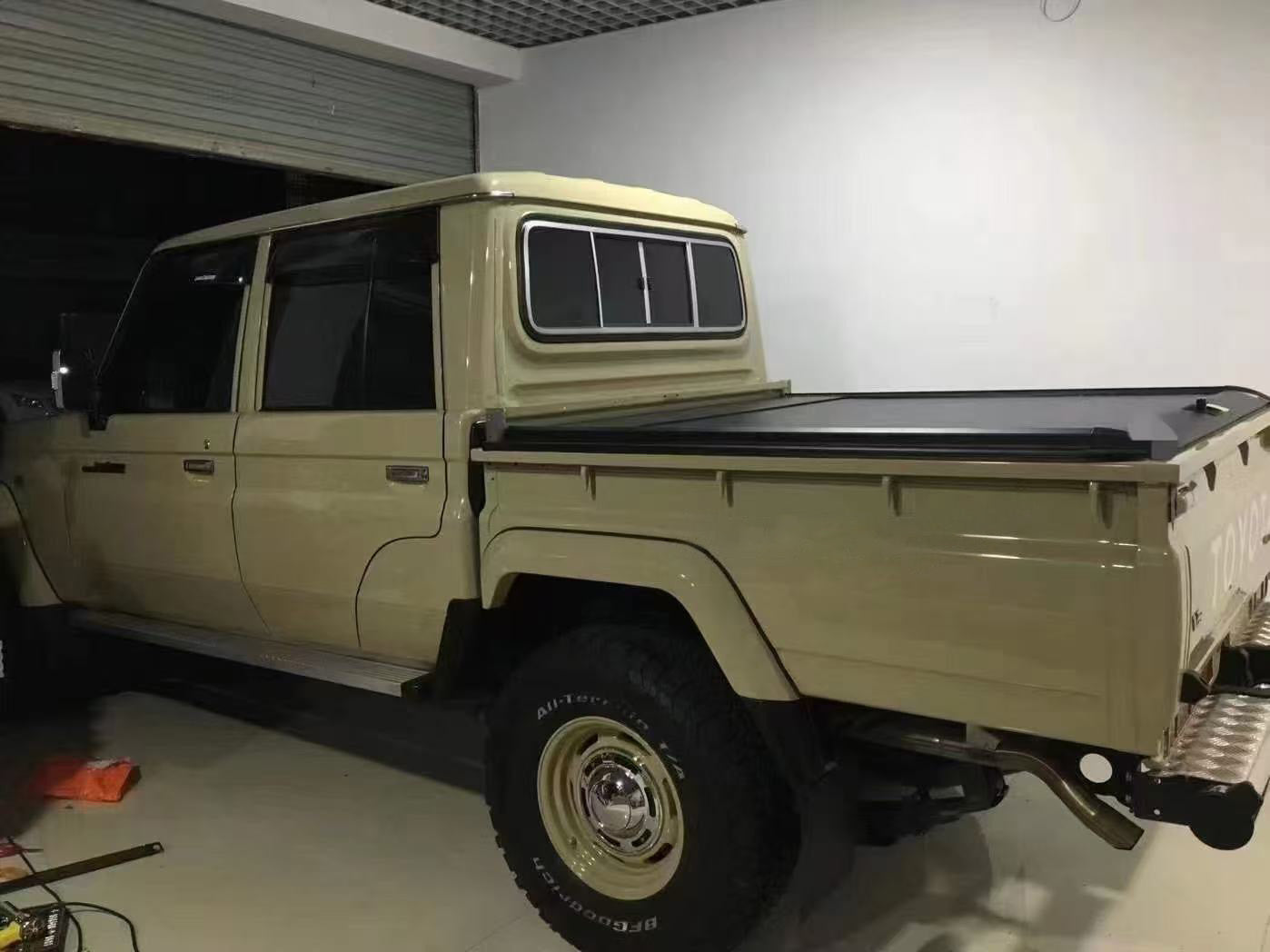 Black Manual Roller Shutter Suitable For Toyota Landcruiser 79 Series