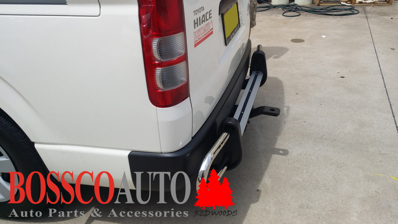 Silver Rear Tow Loop Step Bar Suitable For Toyota Hiace LWB 2005-2019 - W/ Tow Ball and Tongue