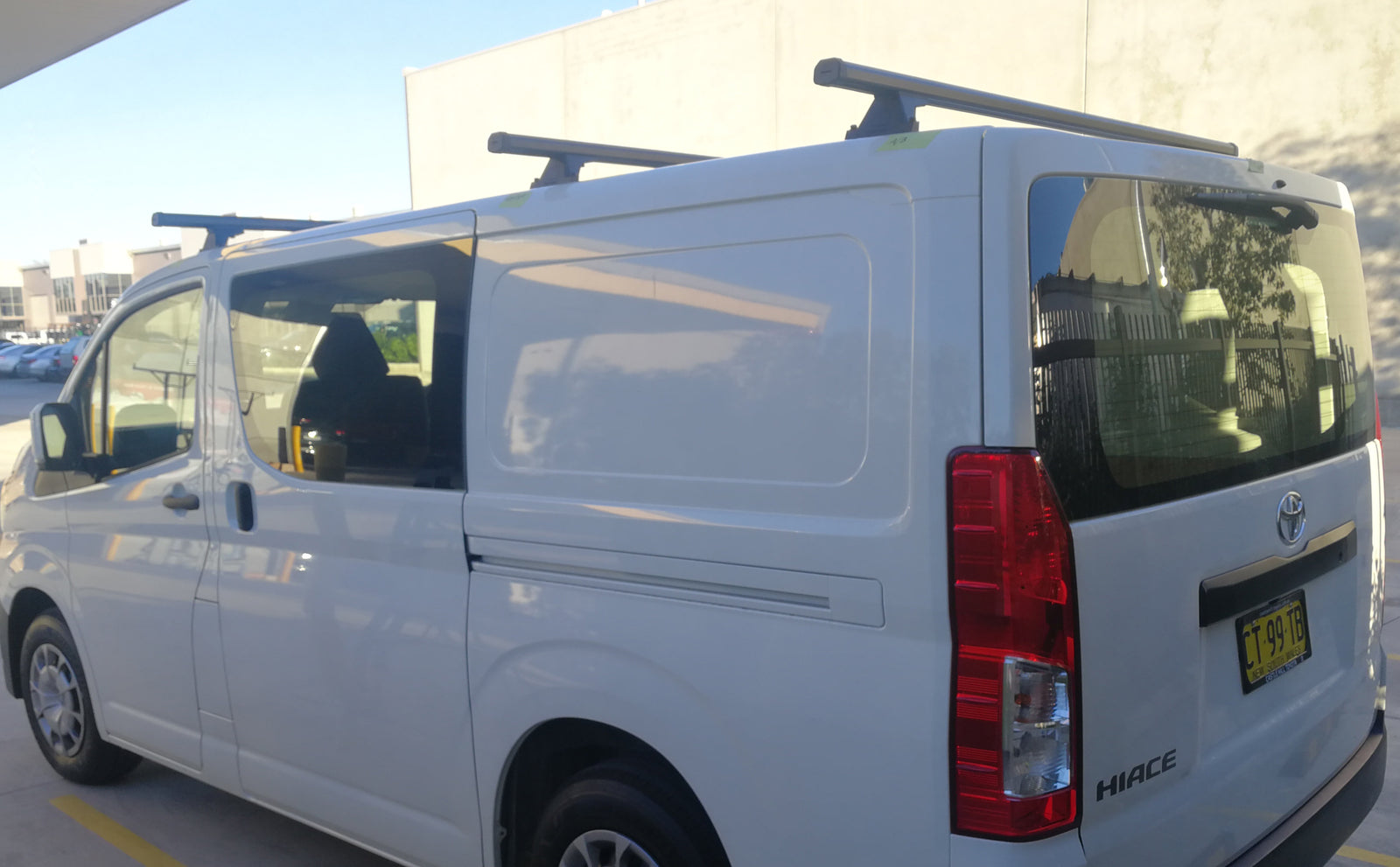 Set of 4 Black Heavy Duty Roof Racks Renault Trafic X82 Van 2017-2023