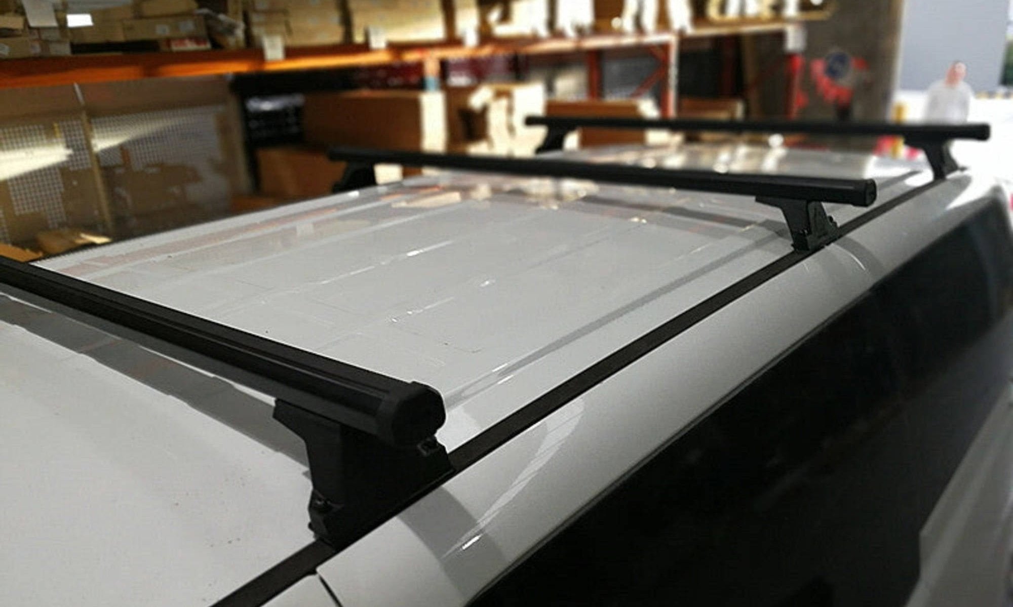 Black Heavy Duty Roof Racks suitable for Hyundai iMax 2007-2022 (3 bars)