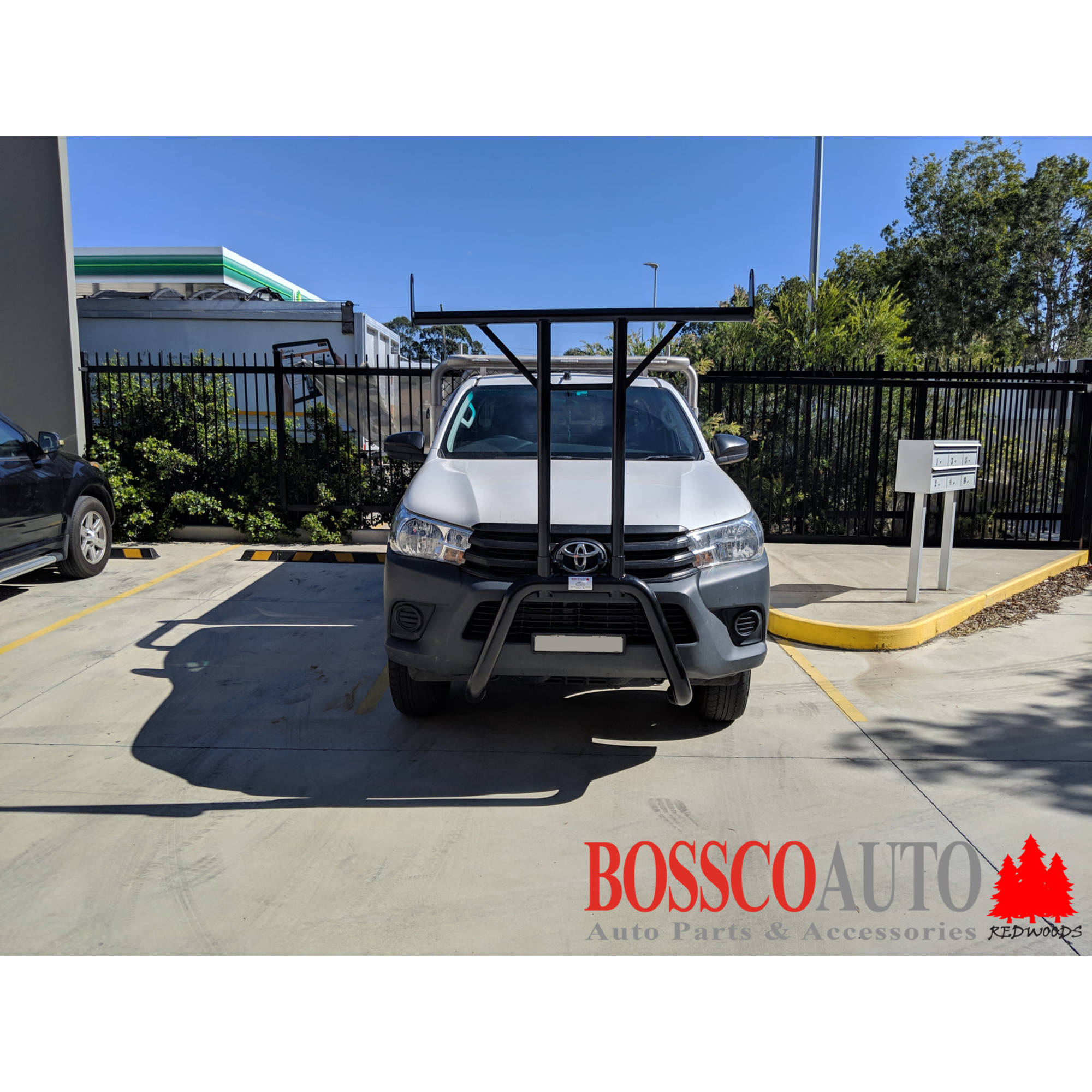 Nudge Bar with 125kg Complianced H-Rack Suitable for Toyota Hilux 2015-2020