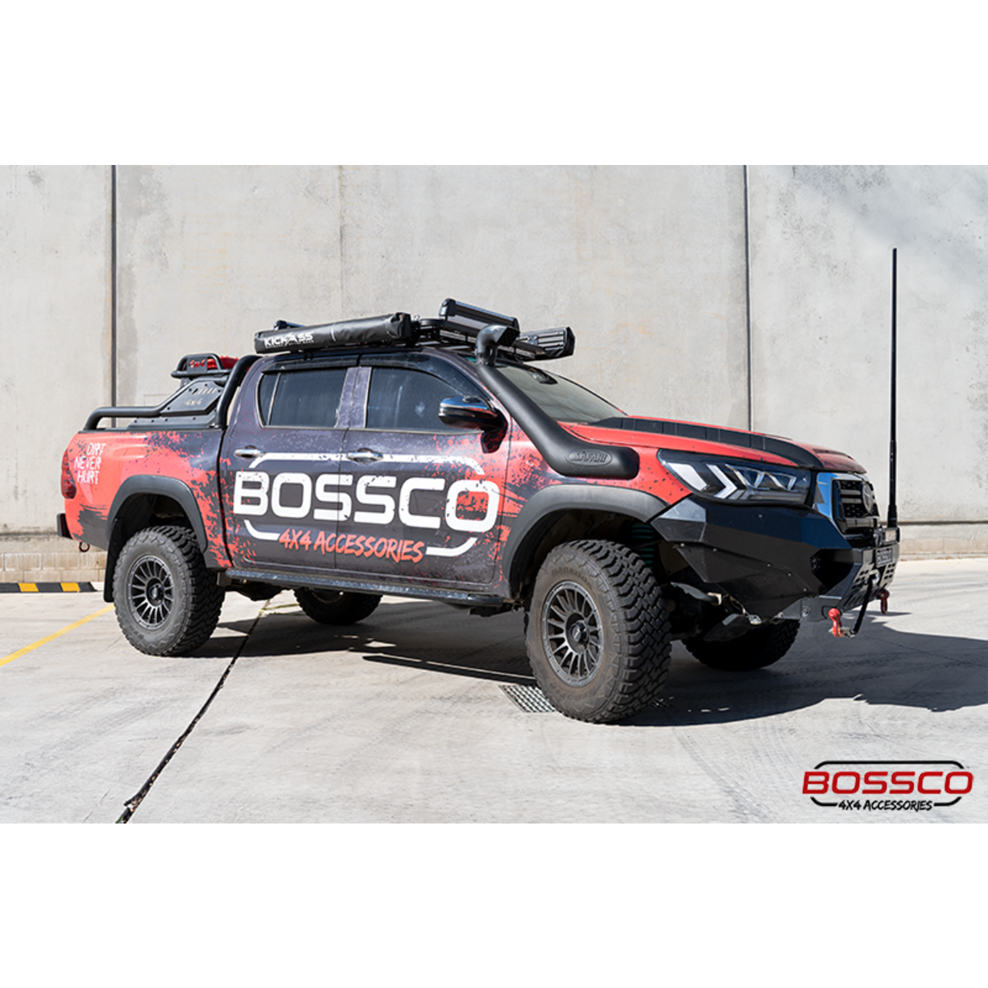 Heavy Duty Black Side Steps With Brush Bars Suitable For Toyota Hilux 2015-2024