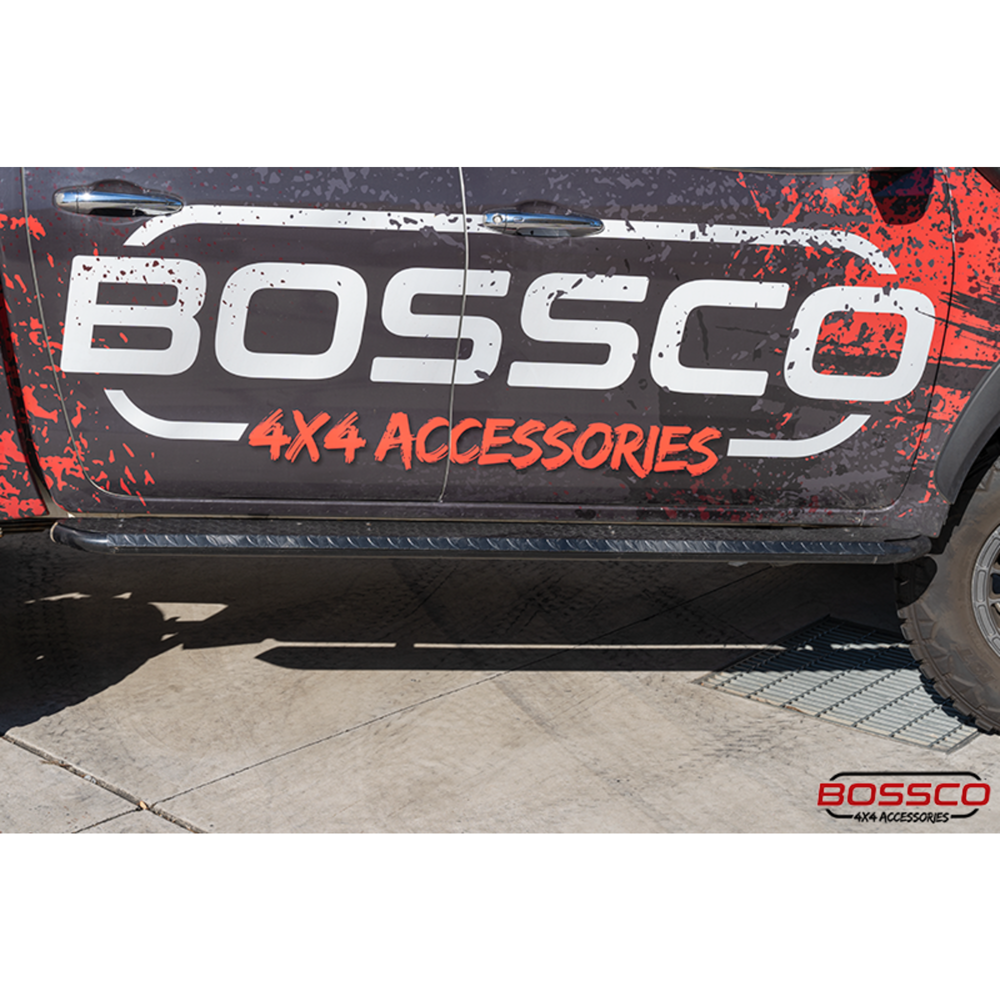 Heavy Duty Black Side Steps With Brush Bars Suitable For Toyota Hilux 2015-2024