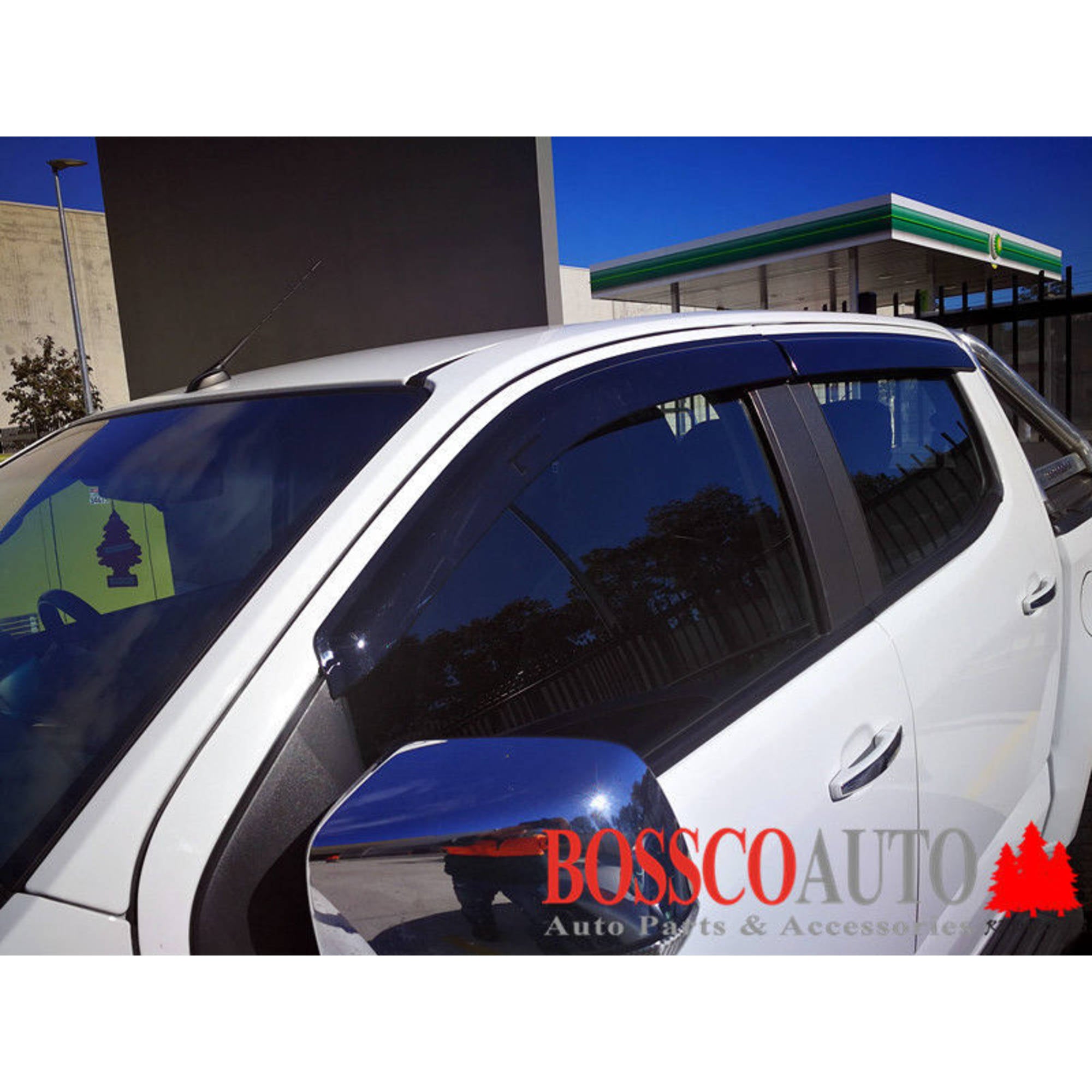 Weather Shields Weathershields Window Visors suitable for Isuzu D-Max Dmax 2012-2019 (Extra cab)