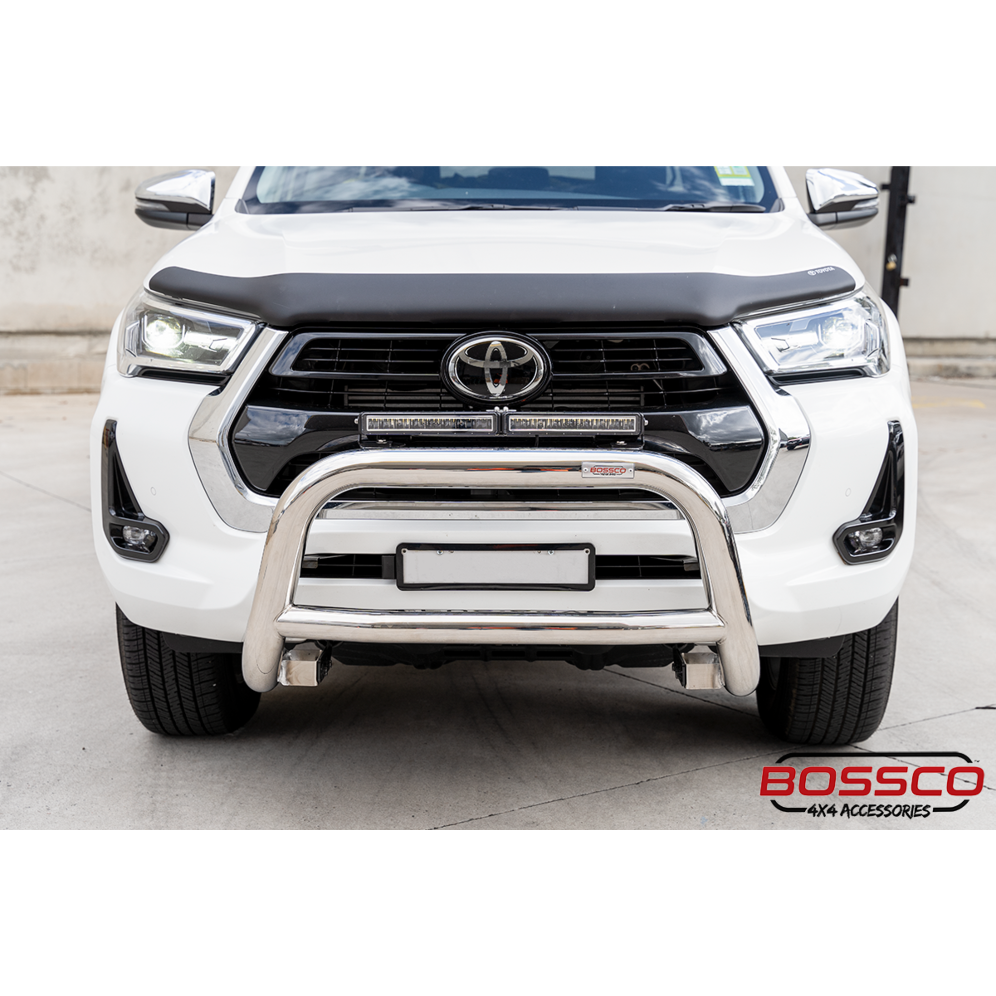 Black Nudge bar suitable for Toyota Hilux 2015-2019 w/ 20" Modular Single Row LED Light Bar
