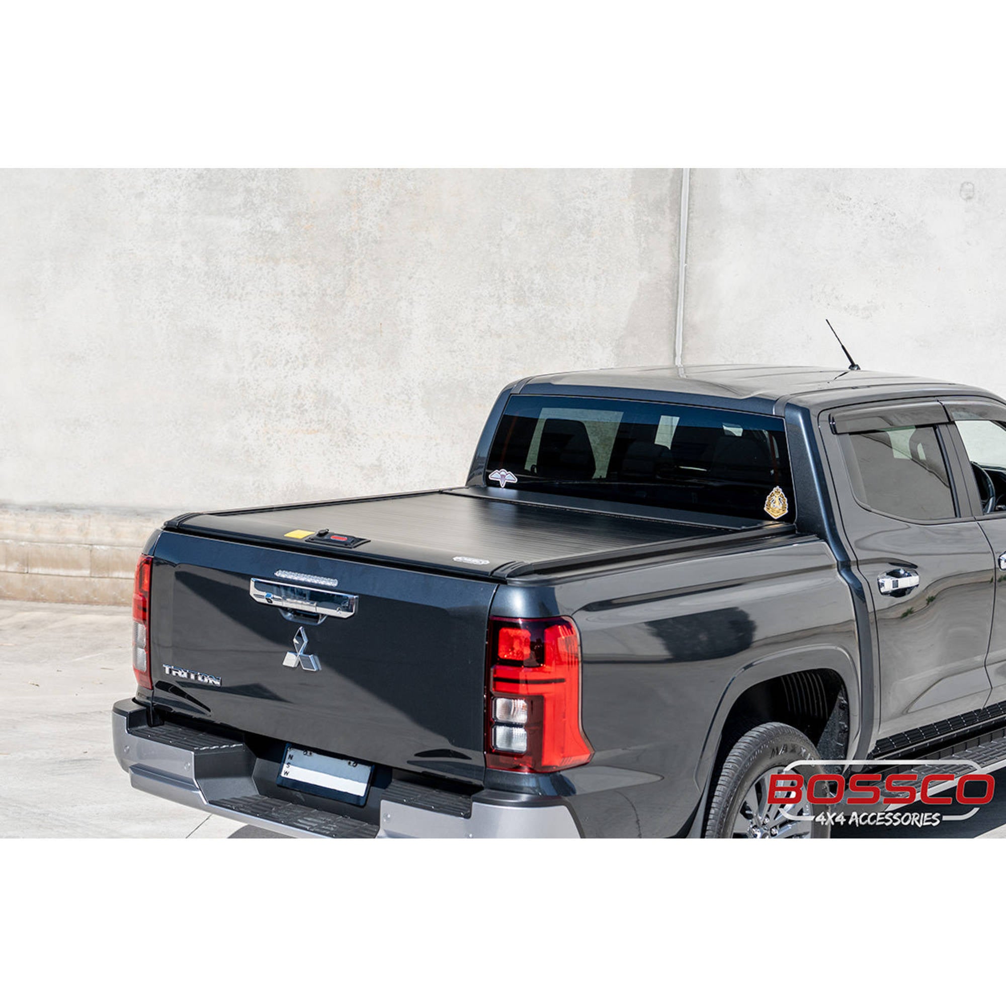 Manual Roller Shutter Tonneau Lid Suitable For Mitsubishi Triton MV 2023-2025