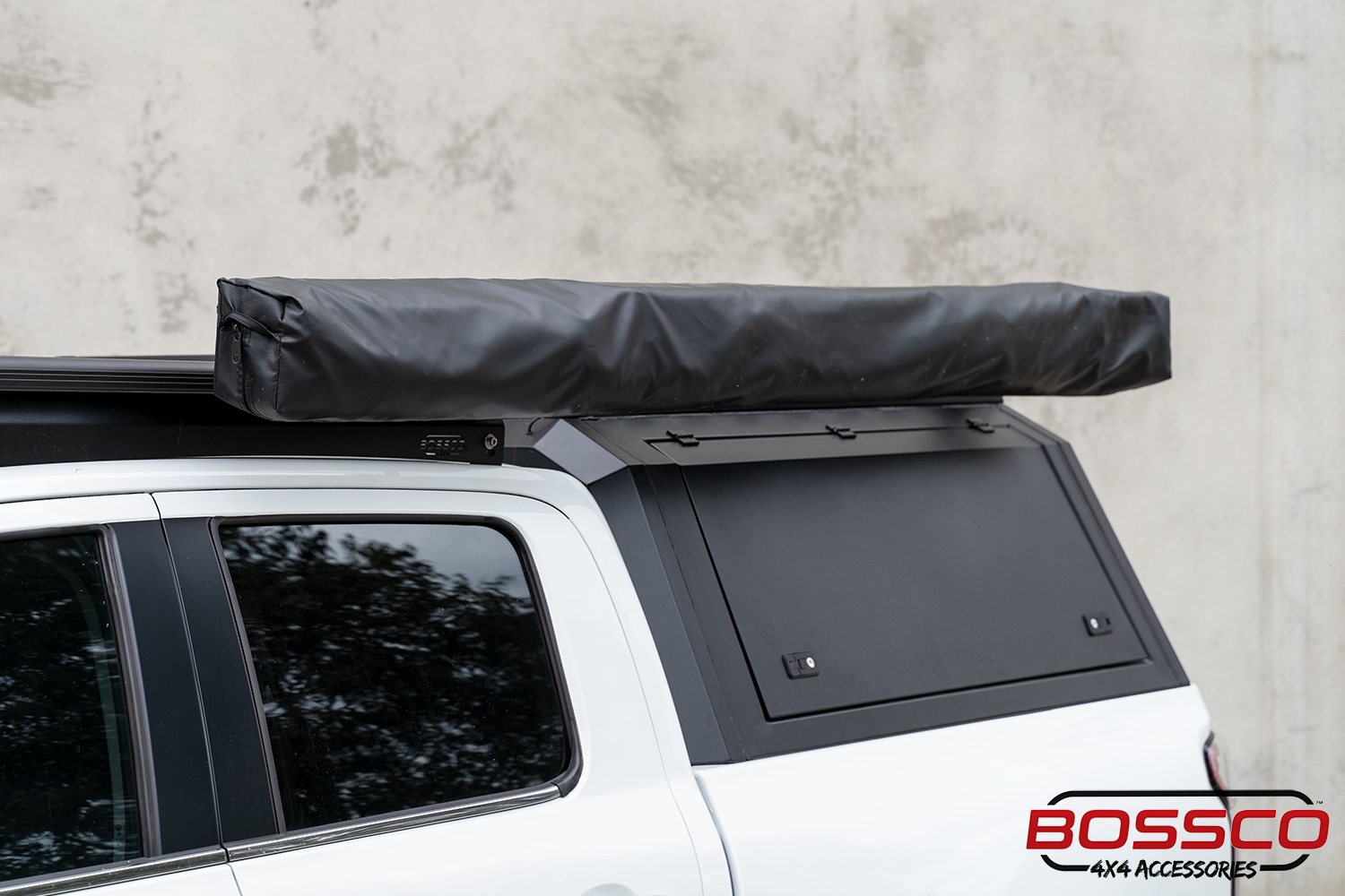 BOSSCO 4X4 FREESTANDING 270 AWNING