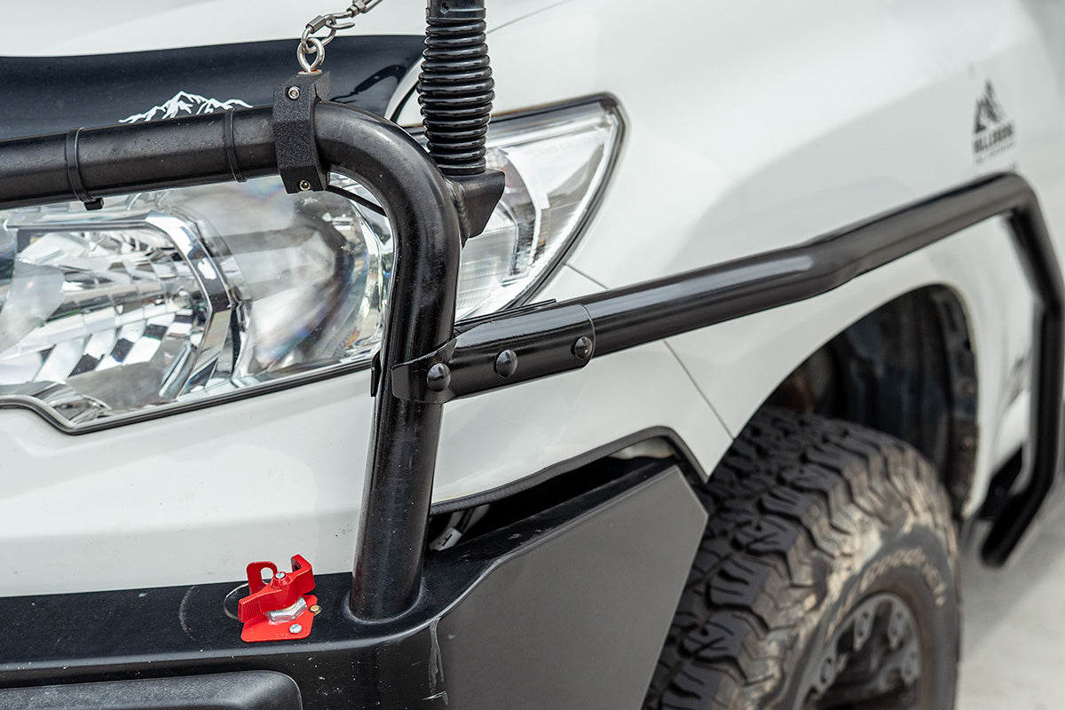 Heavy Duty Black Side Steps With Brush Bars Suitable For Toyota Landcruiser Prado 150 Series 2009-2023