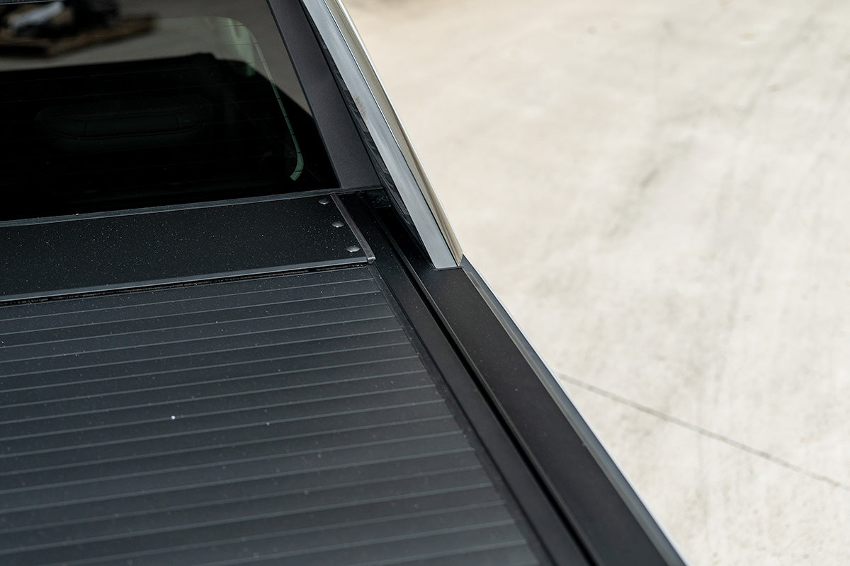 Black Manual Roller Shutter Suitable For MG U9 2025-on