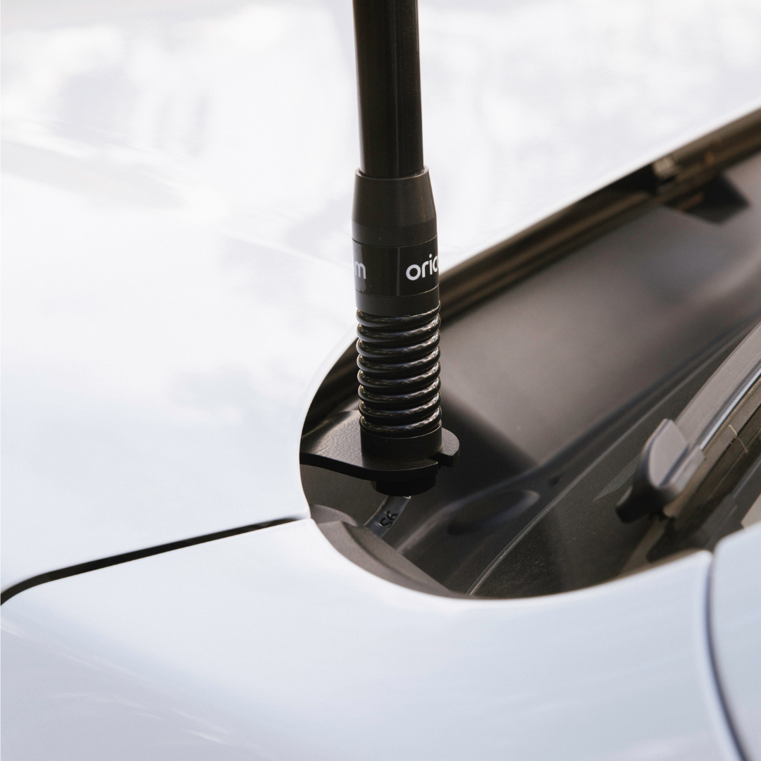 2019-2024 GWM Cannon Bonnet Hinge UHF Antenna Bracket