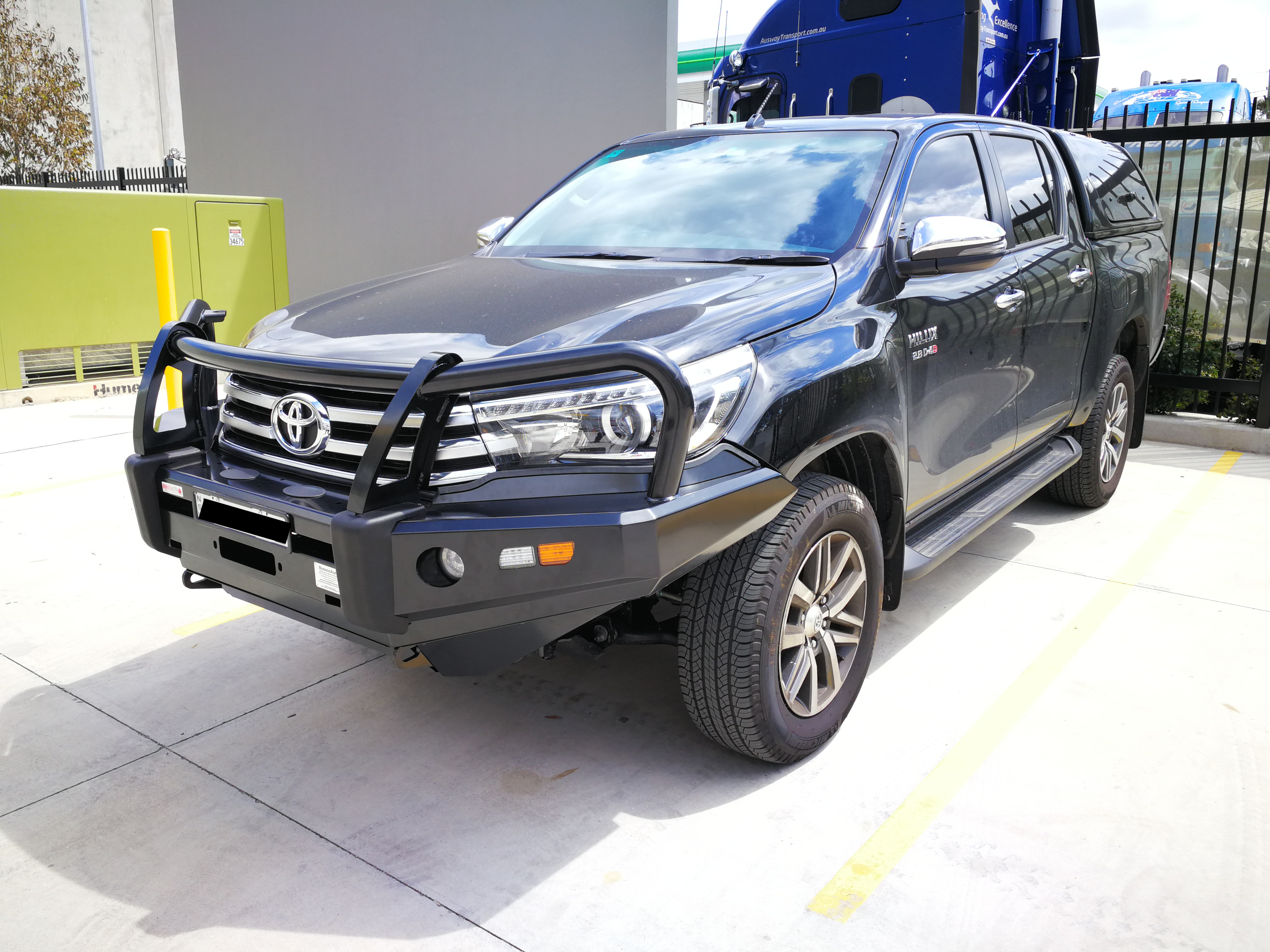 EFS Stockman Series 1 Front Bumper Bar Bullbar Suitable for TOYOTA HILUX SR5 2015-2018