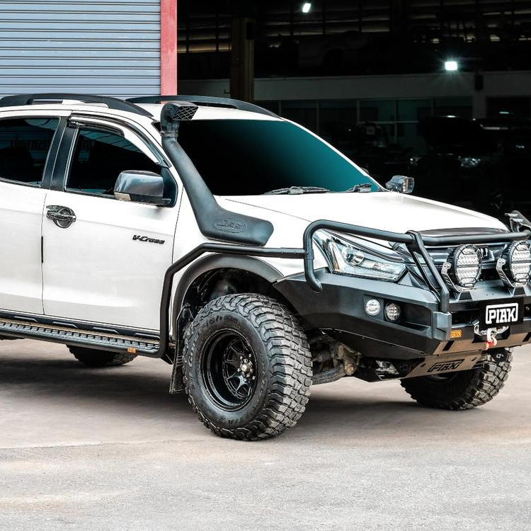 Elite Loop Bull Bar (Black Recovery Points Only) for Isuzu D-Max 2017 to 2020