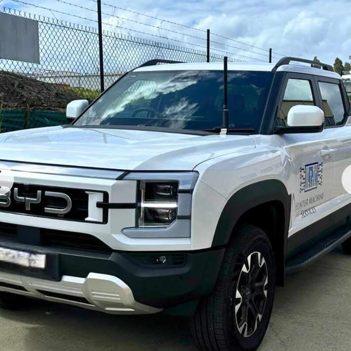 BYD Shark 6 Bonnet Hinge UHF Antenna Bracket