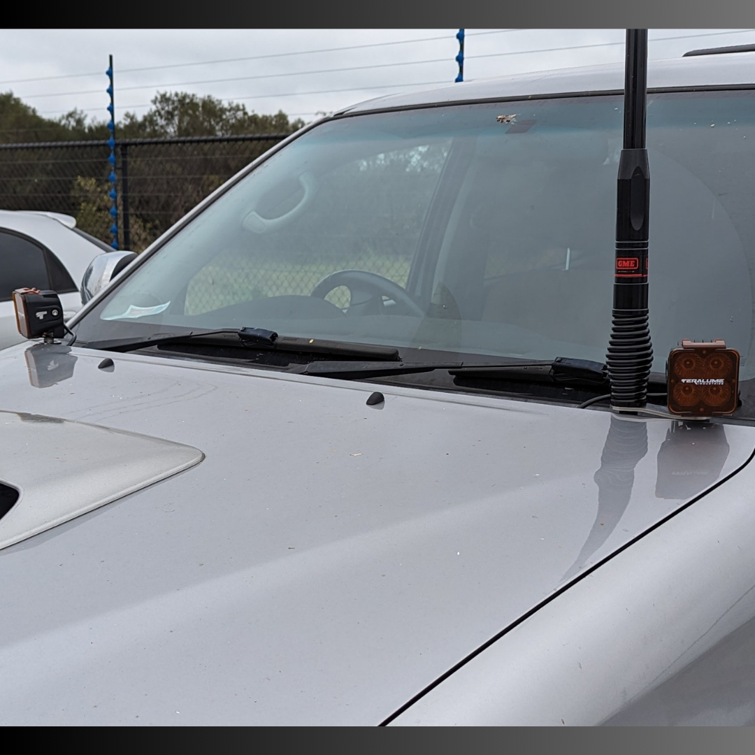 2005-2014 Toyota Hilux N70 Bonnet Hinge Ditch Light Bracket Pair
