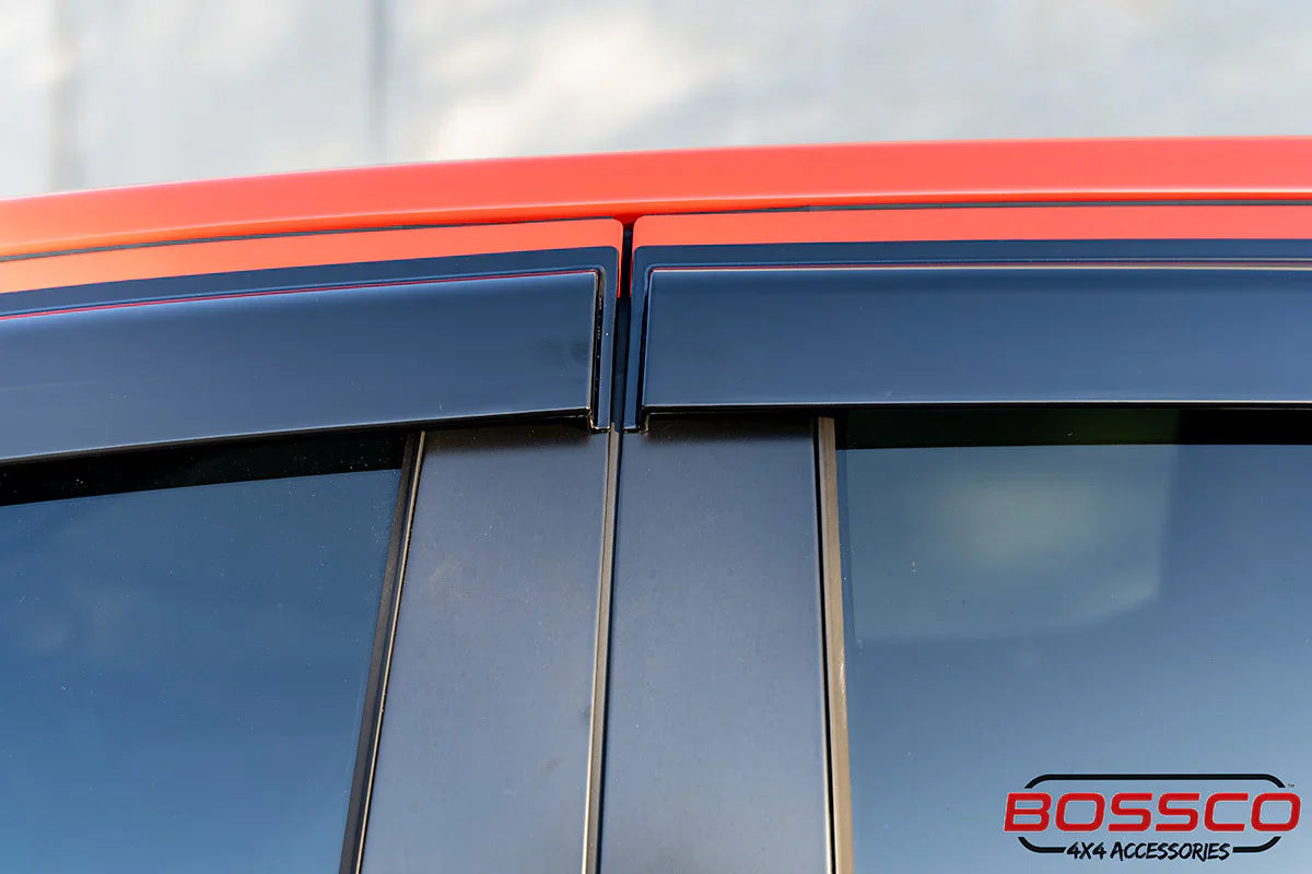 Bossco 4x4 Accessoires Car Window Shade as Weathershield on 4x4 SUV