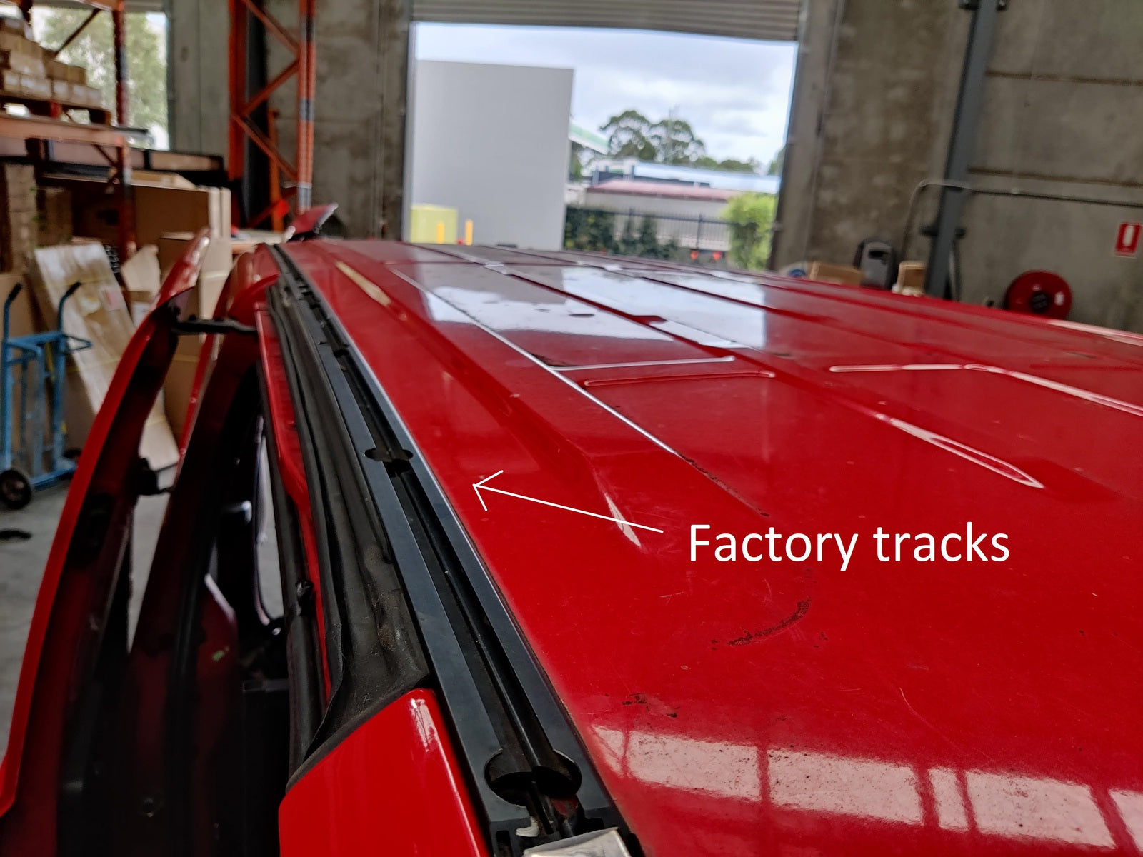 Black Heavy Duty Roof Racks suitable for Hyundai iLoad With Factory Tracks 2007-2022 (2 bars)