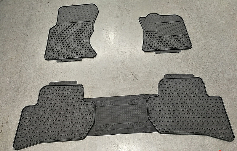 All Weather Rubber Floor Mats suitable for Land Rover Range Rover Velar L560 Series 2017-2020 - CLEARANCE RUNOUT