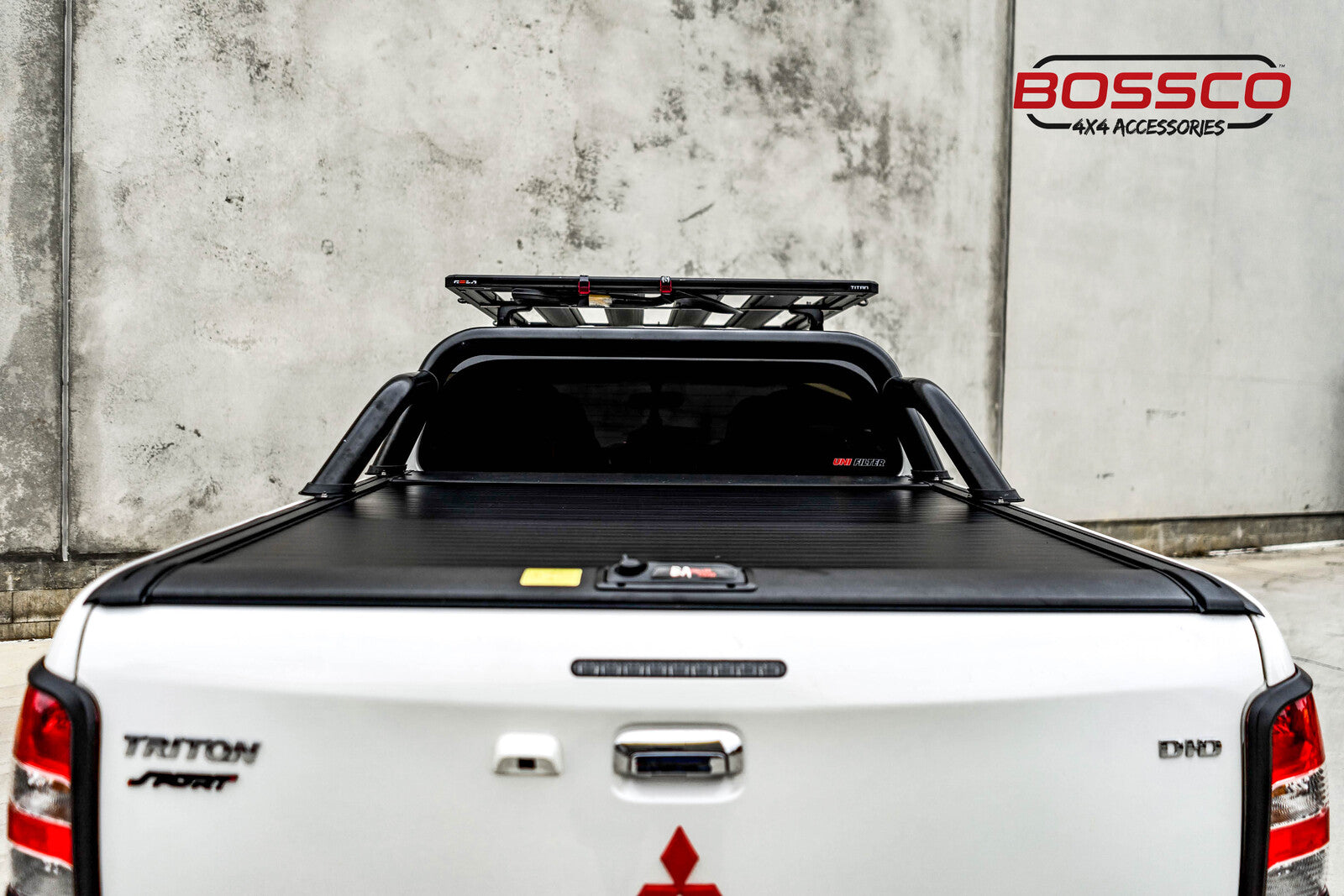 Manual Roller Shutter Tonneau Lid Suitable For Mitsubishi Triton MQ MR 2015 - 2023