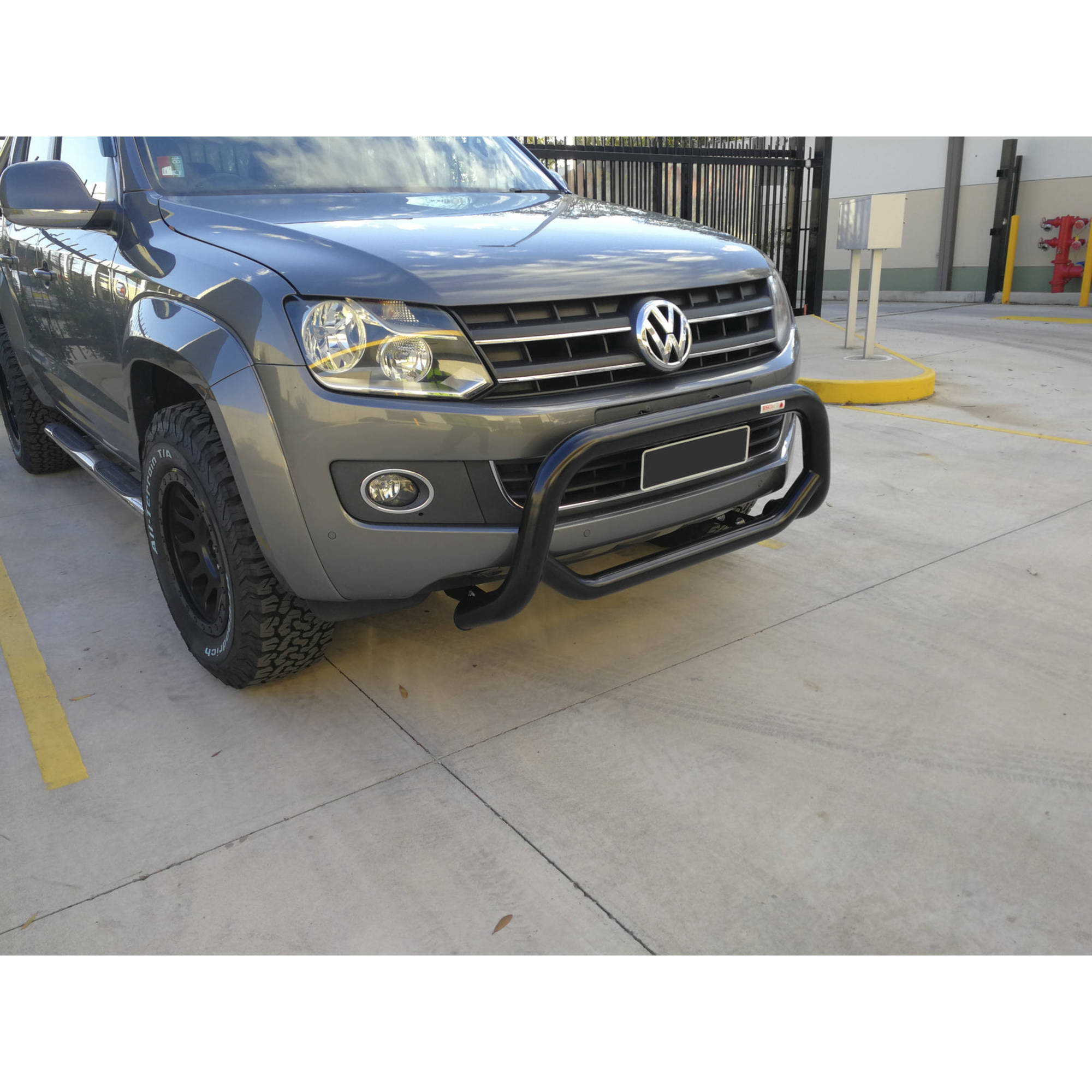 Black 'Big Mouth' Nudge Bar Suitable For Volkswagen Amarok 2010 - 2022 (Suits Front parking Sensors)
