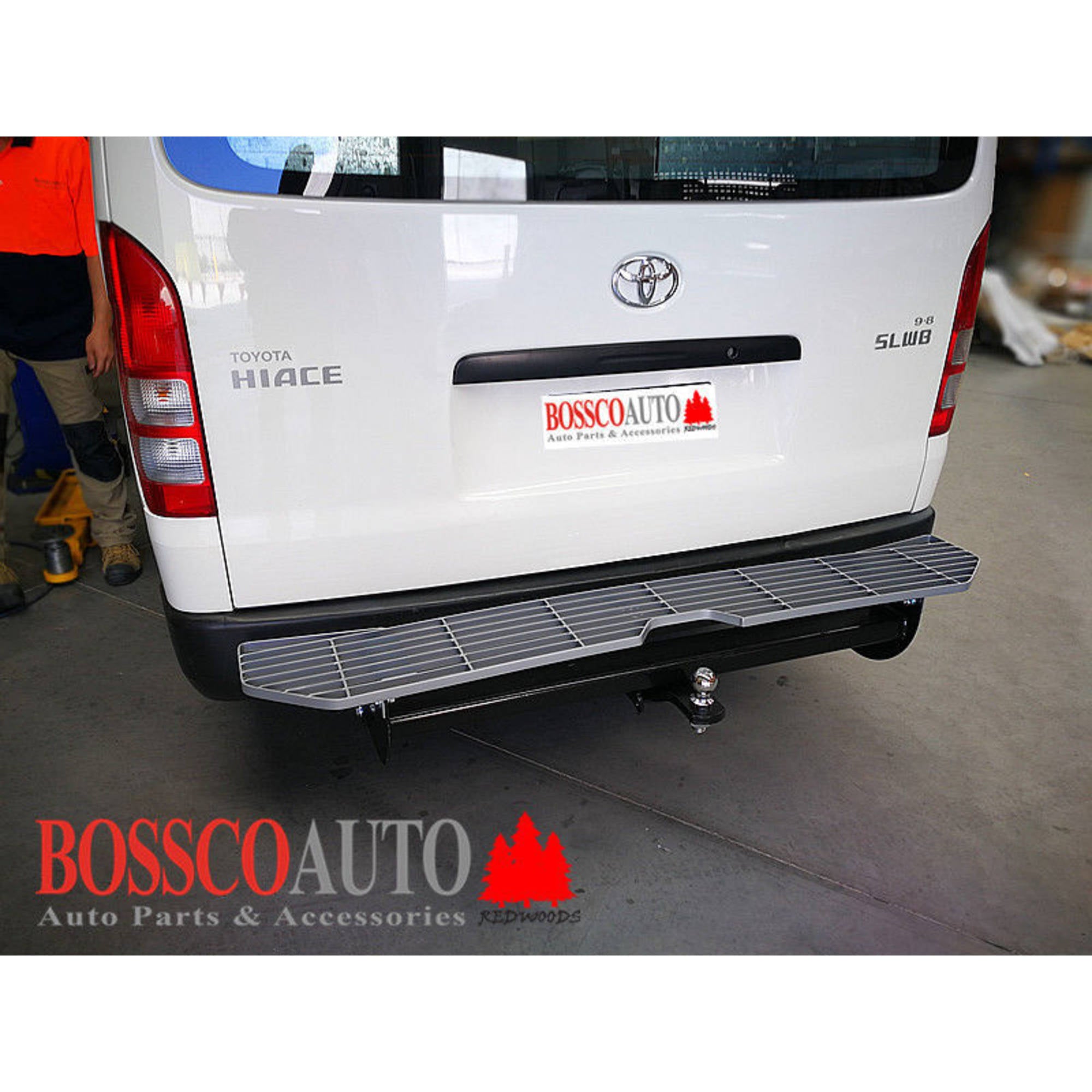 TOWBAR WITH REAR TECHNICIANS STEP Suitable For TOYOTA Hiace Commuter SLWB 2005-2019