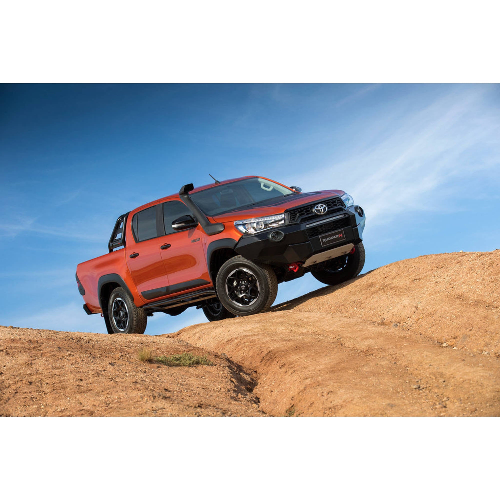 Side Door Rugged Style Body Moulding Cladding Suitable For Toyota Hilux 2015-2020