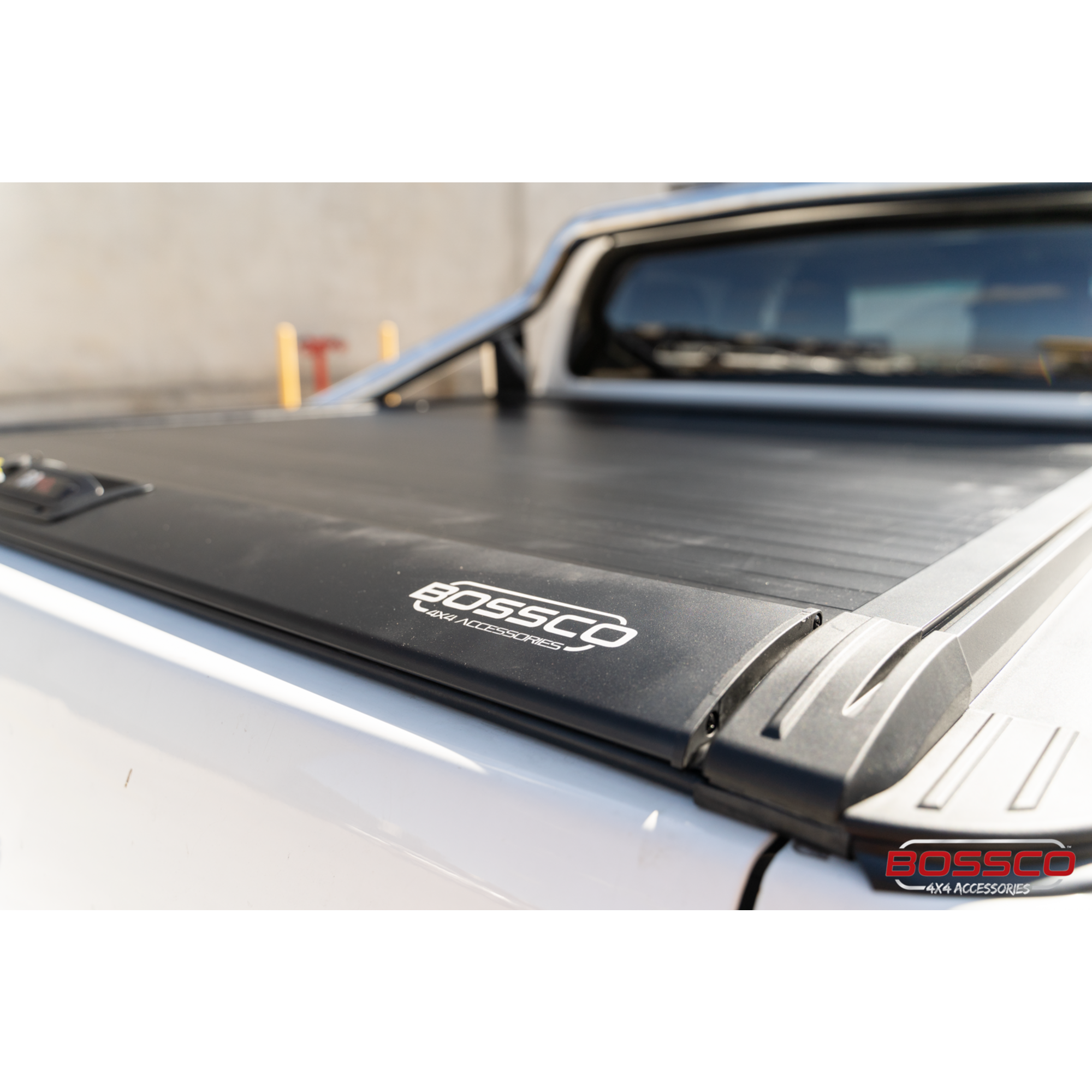 Manual Roller Shutter Tonneau Lid Suitable For Toyota Hilux 2015 – 2024
