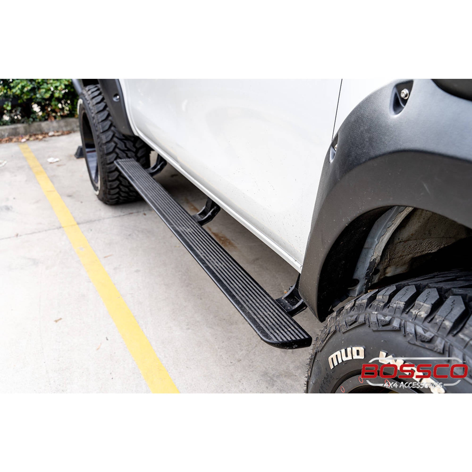 BCE-Board Electric Retractable Side Steps Suitable For Isuzu D-Max RG 2022-2023