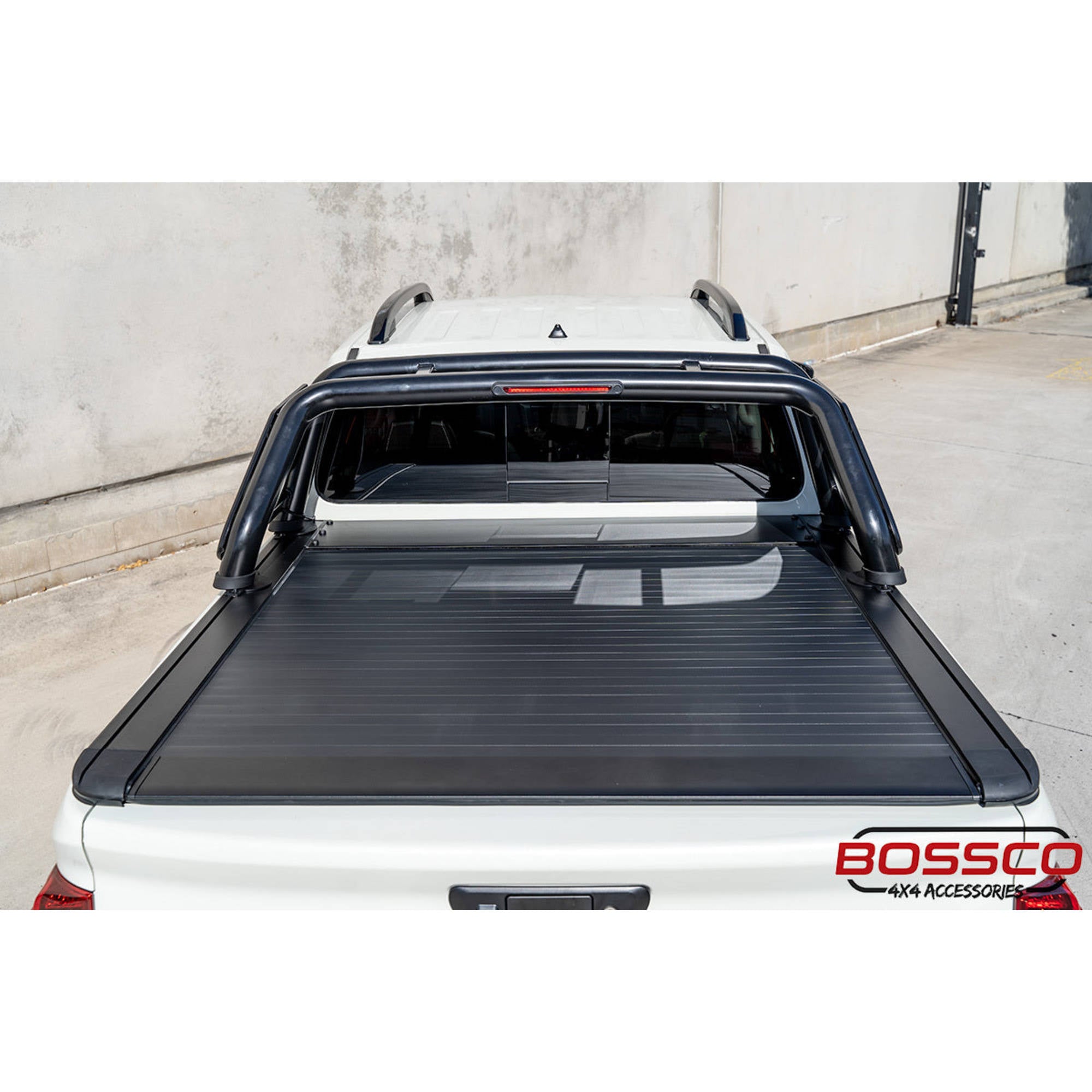 Electric Retractable Roller Shutter Tonneau Lid Suitable For Nissan Navara D23 NP300 2015-2020 - Style B