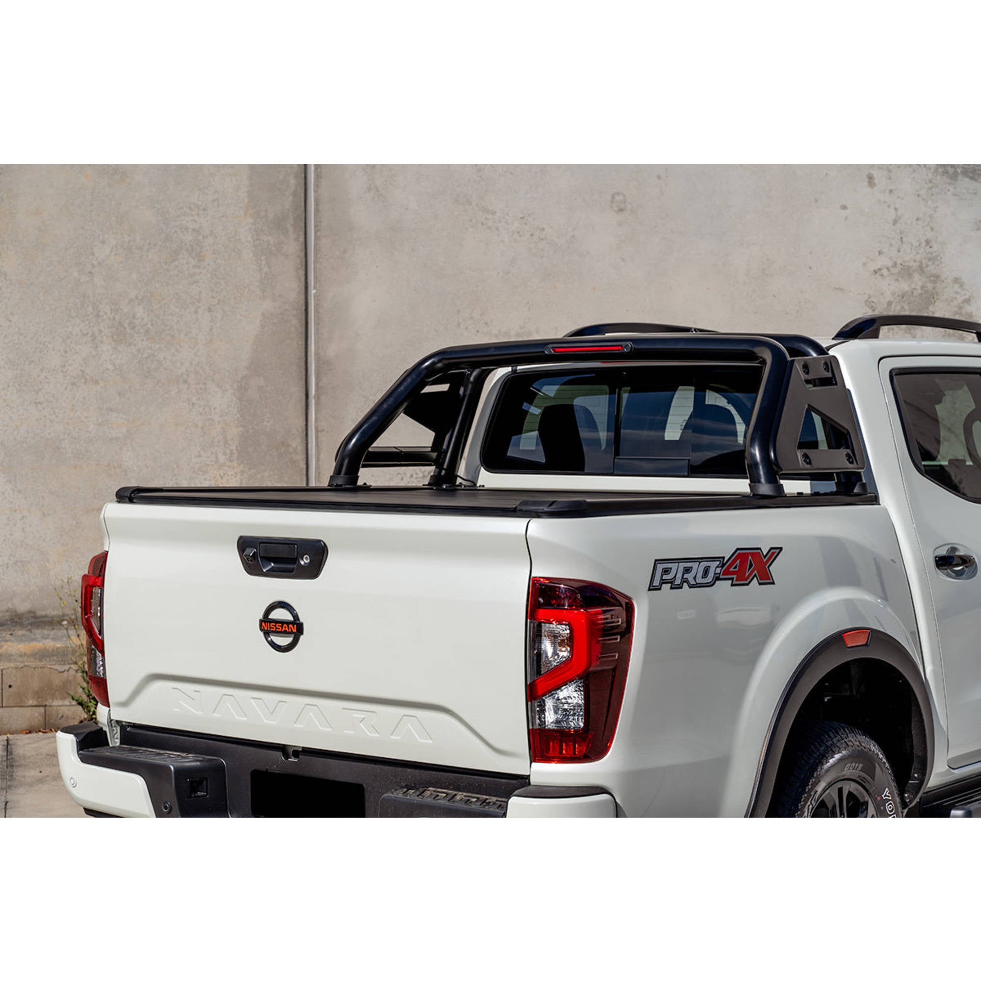 Electric Retractable Roller Shutter Tonneau Lid Suitable For Nissan Navara D23 NP300 2015-2020 - Style B