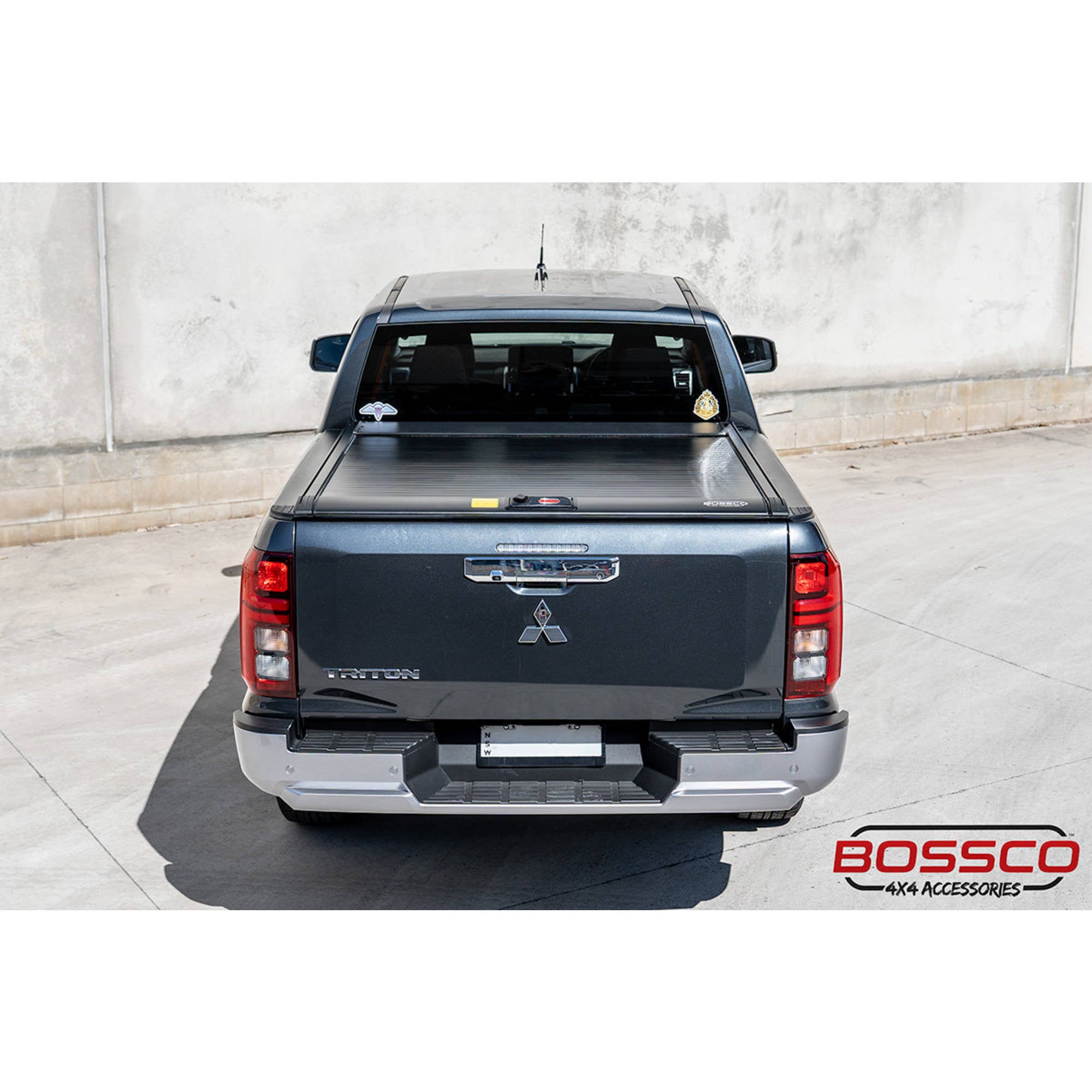 Manual Roller Shutter Tonneau Lid Suitable For Mitsubishi Triton MV 2023-2025