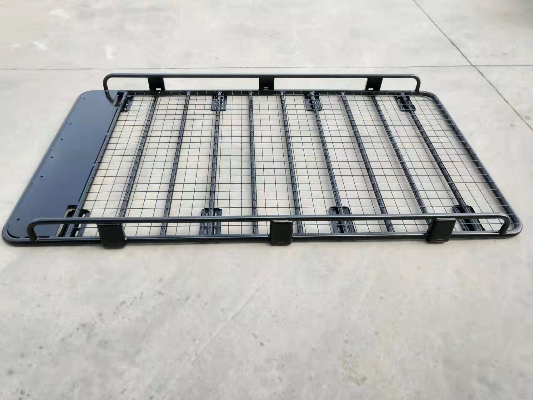 Black Aluminum Mesh Roof Platform Baskets/Trays Suitable For Gutter Mount Vehicles