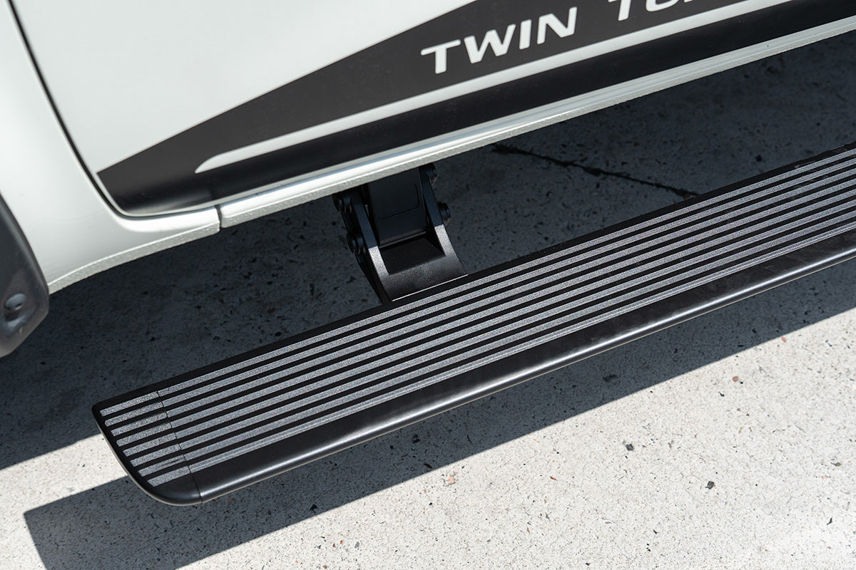 BCE-Board Electric Retractable Side Steps Suitable For Nissan Navara NP300 2015-2025