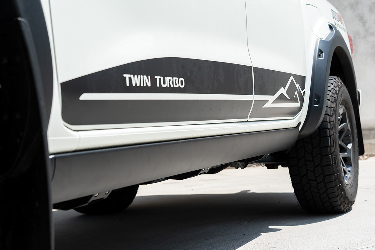 BCE-Board Electric Retractable Side Steps Suitable For Nissan Navara NP300 2015-2025