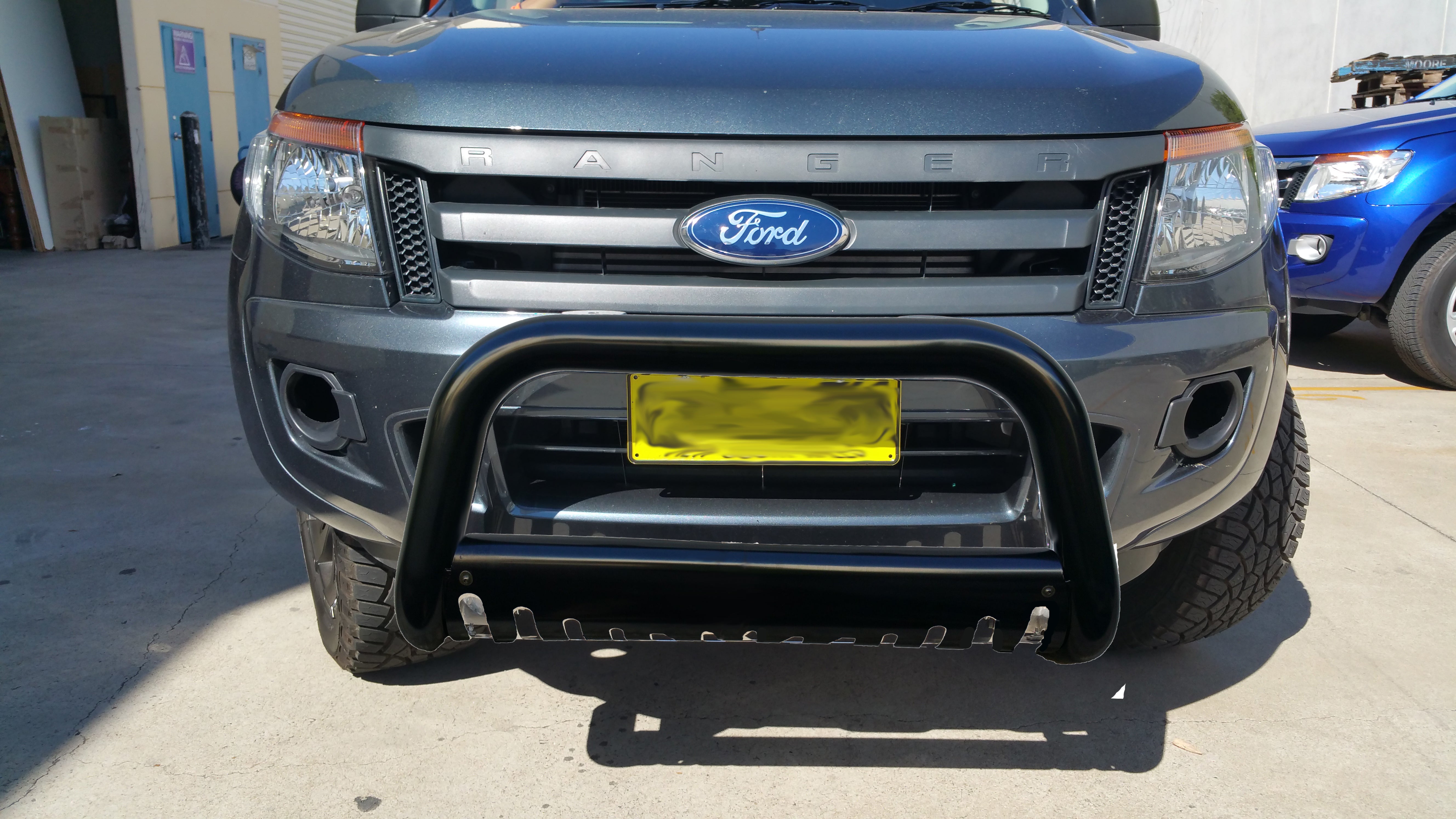 Black Nudge bar (With Skid Plate) Suitable for Ford Ranger PX 2012 - 2015
