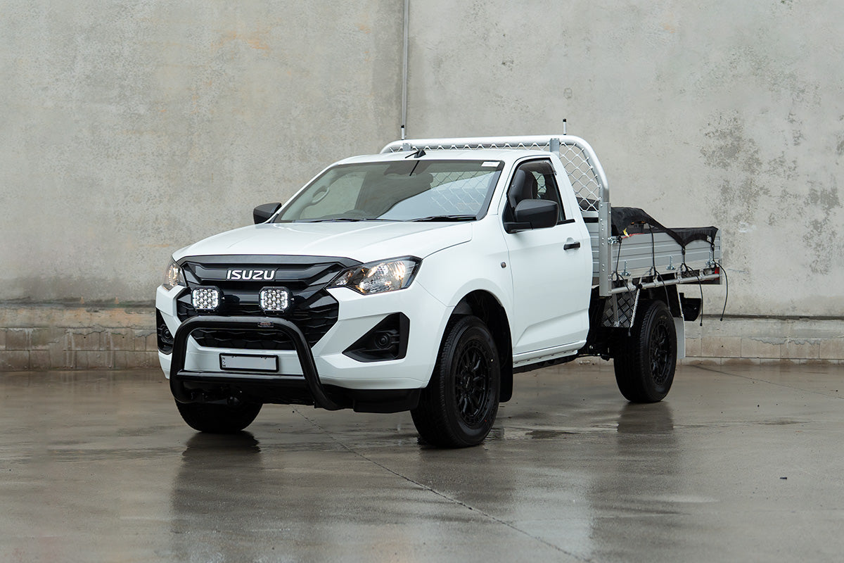 Black Low Nudge bar suitable for Isuzu D-MAX 2020 - 2026
