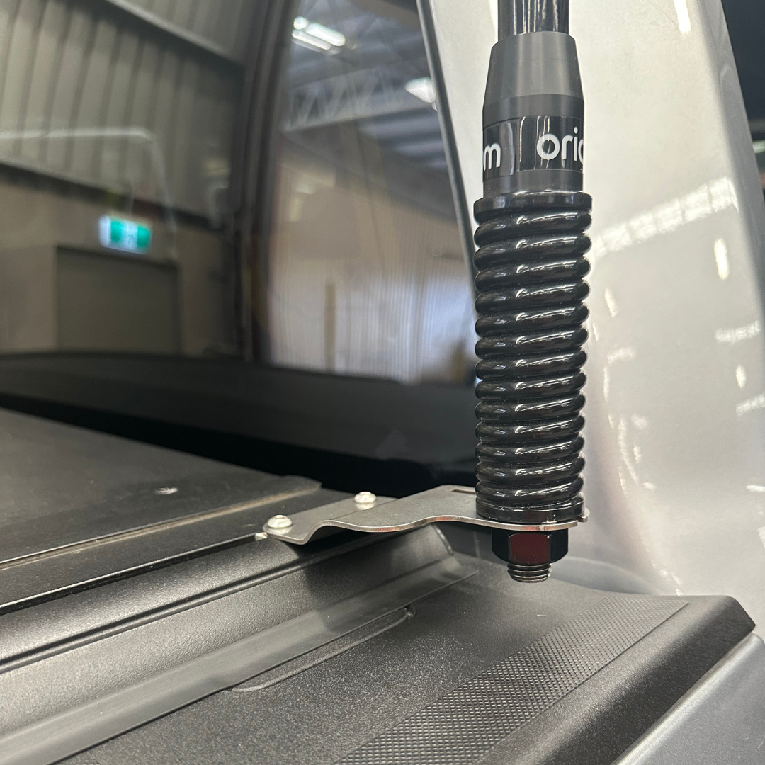 2021-2024 Ford F350 Roller Lid UHF Antenna Bracket