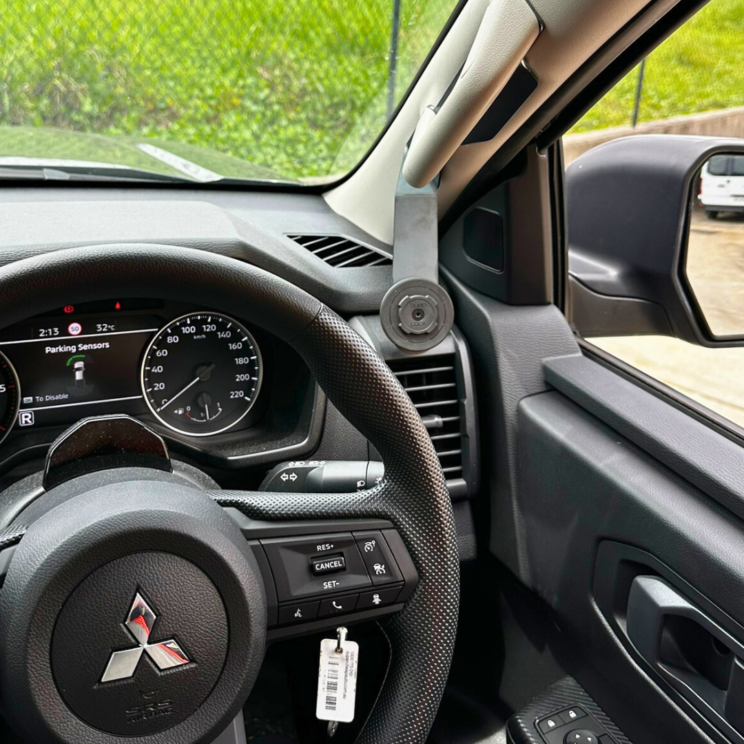 Mitsubishi Triton MV - Phone Mount