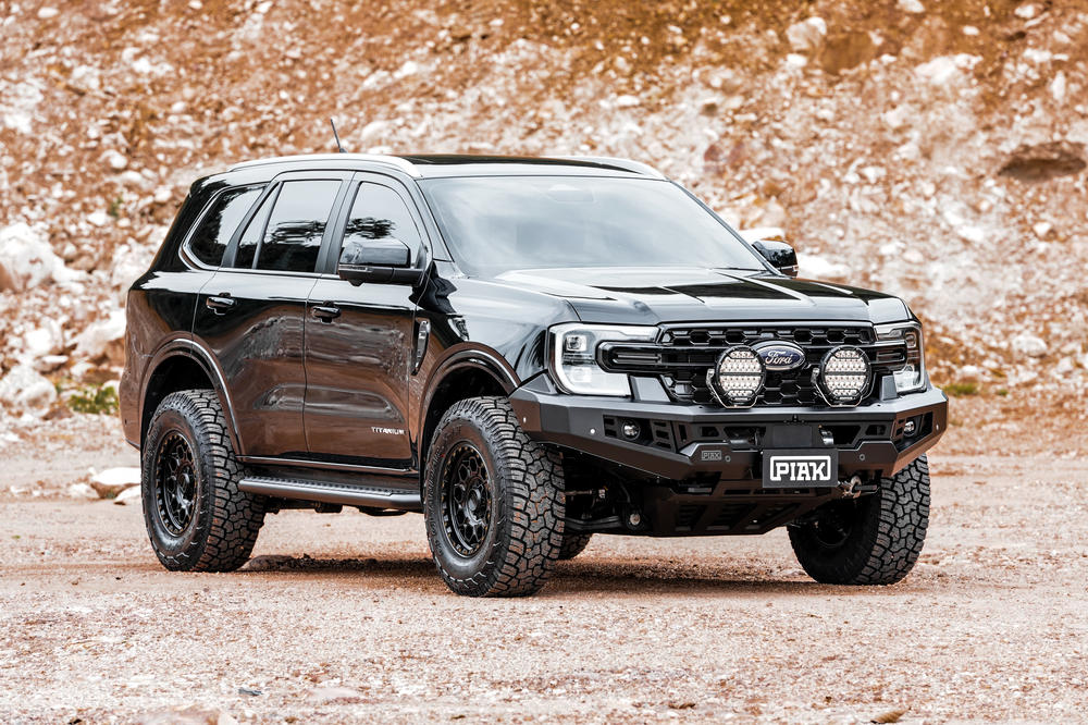 Genesis No Loop Bar (Black Recovery Points & Bash Plate) for Ford Ranger (5/2022 on) & Everest (6/2022 on)