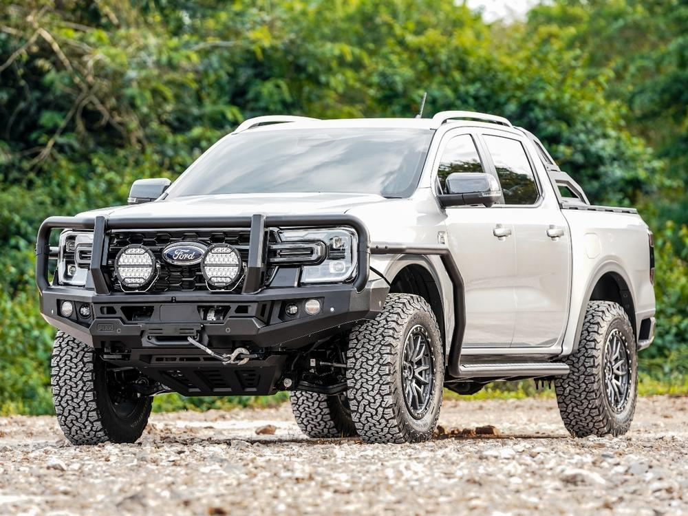 Genesis Loop Bar (Black Recovery Points & Bash Plate) for Ford Ranger (5/2022 on) & Everest (6/2022+)