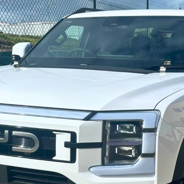 BYD Shark 6 Bonnet Hinge Ditch Light Bracket Pair