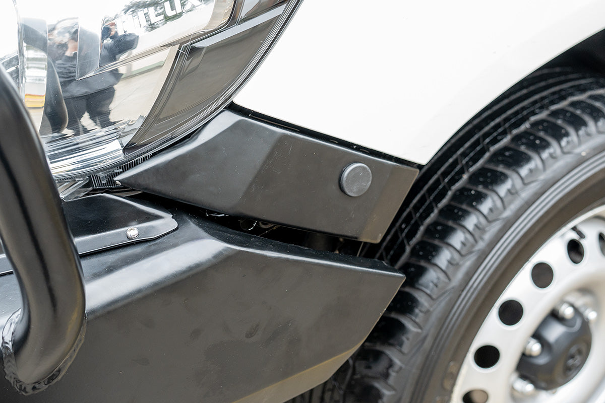 Triple Loop Full Bumper Replacement Bull bar Suitable For Toyota Hilux N80 2015-2018