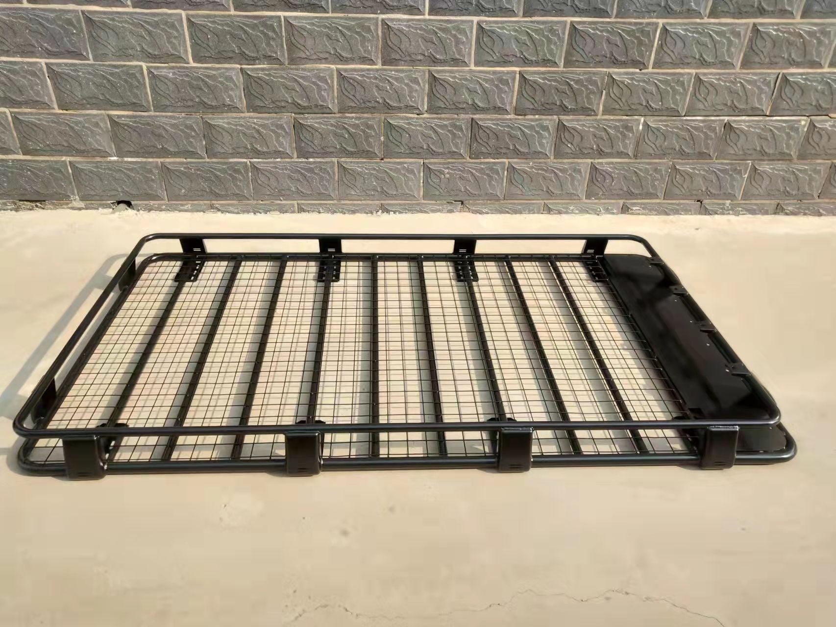 Black Aluminum Mesh Roof Platform Baskets/Trays Suitable For Gutter Mount Vehicles