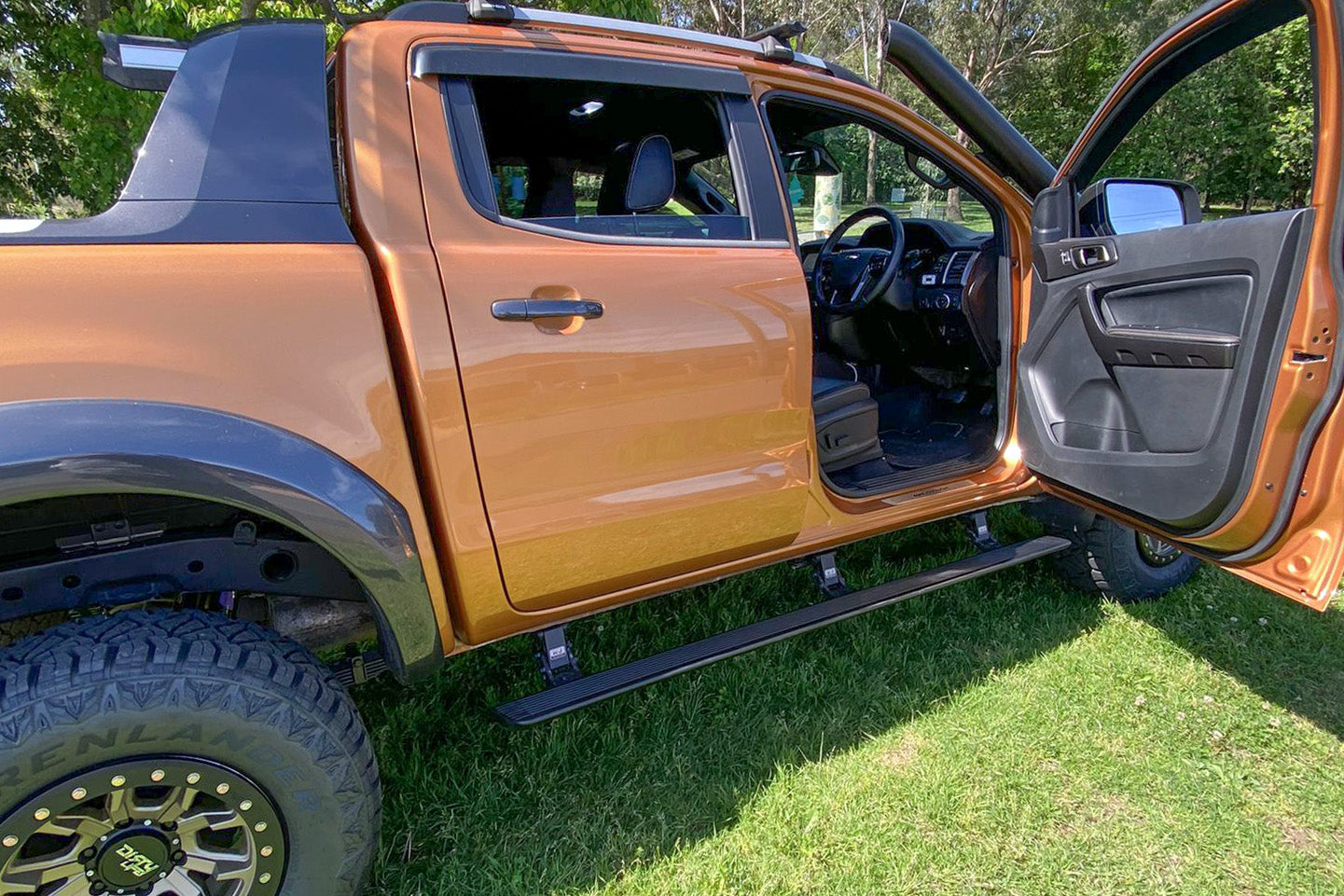 BCE-Board Electric Retractable Side Steps Suitable For Ford Ranger PX 2012-2022