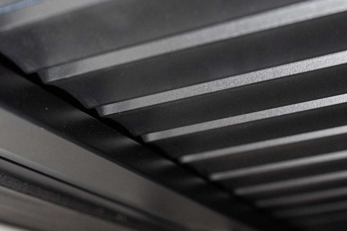 Interlocking aluminium slats in a Bossco roller cover